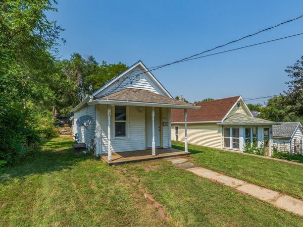 1417 24th St, Sioux City, IA 51104