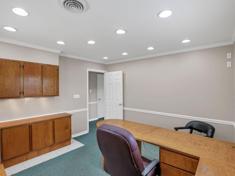 301 S Hamilton Road , Columbus, OH 43213 Photo 11