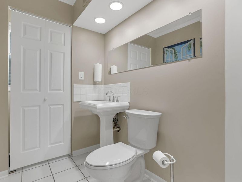 301 S Hamilton Road , Columbus, OH 43213 Photo 20