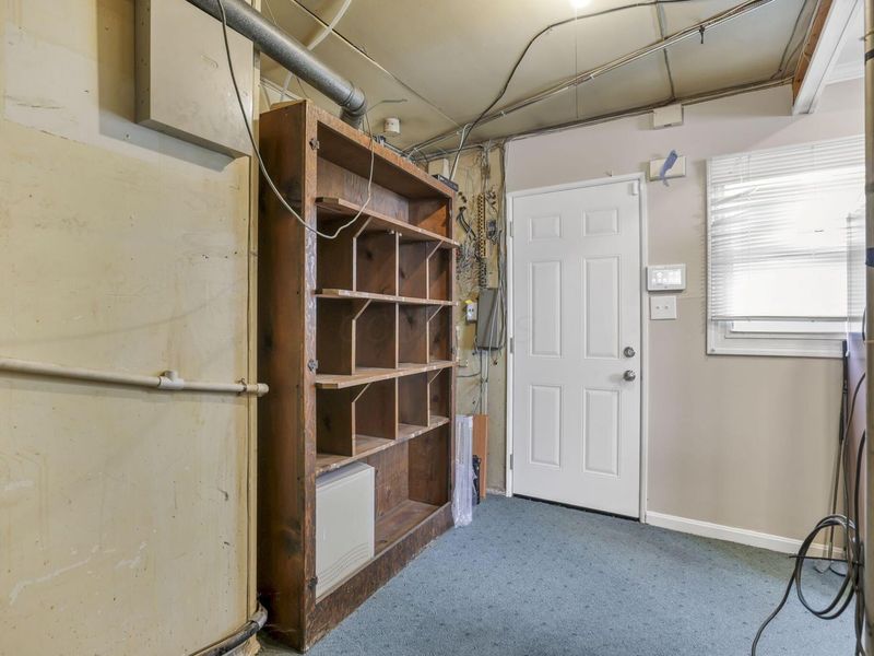 301 S Hamilton Road , Columbus, OH 43213 Photo 28