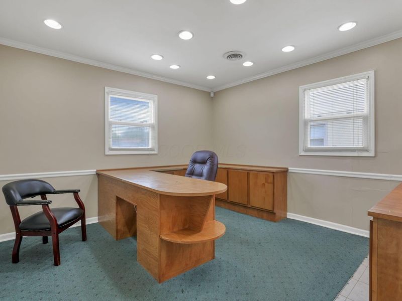 301 S Hamilton Road , Columbus, OH 43213 Photo 9
