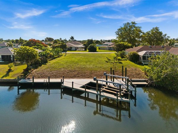 3022 SE 6TH AVENUE , CAPE CORAL, FL 33904