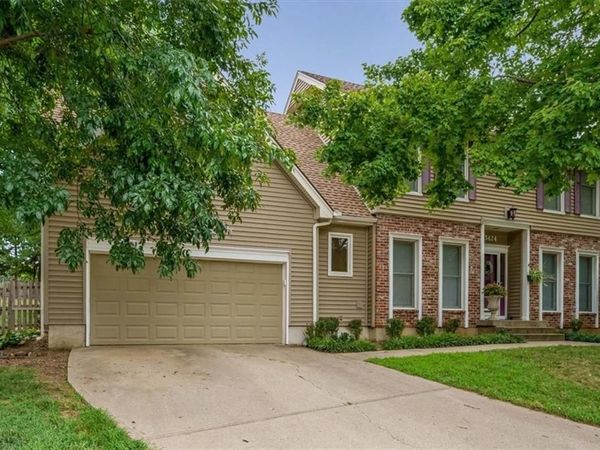 13424 W 70th Terrace, Shawnee, KS 66216