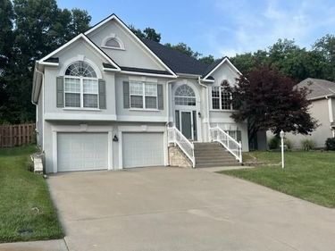 4406 Windsor Court, St Joseph, MO 64506