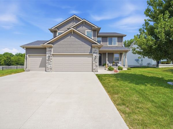 6510 Sunlight Drive , Pleasant Hill, IA 50327