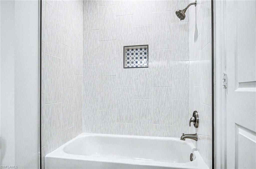 5701 Heron Ln , Unit 705, Naples, FL 34110 Photo
