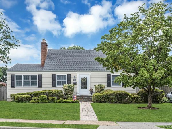 29 Timber Road , Glen Cove, NY 11542