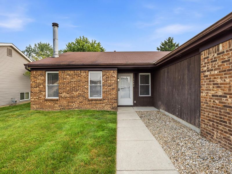 3482 Brinkton Drive, Columbus, OH 43231 Photo 2