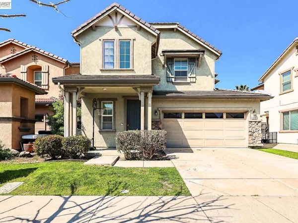 17385 Stone Celler Way, Lathrop, CA 95330