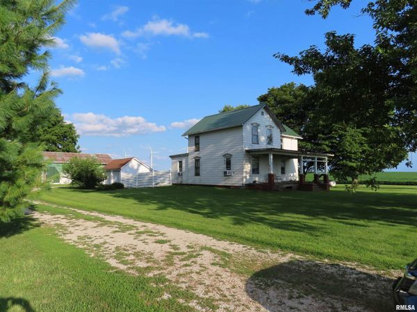 752 E 1080TH Street, Woodhull, IL 61490