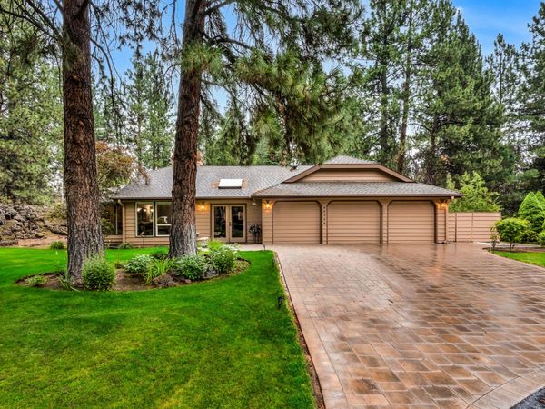 20396 Mission Ridge Court, Bend, OR 97702