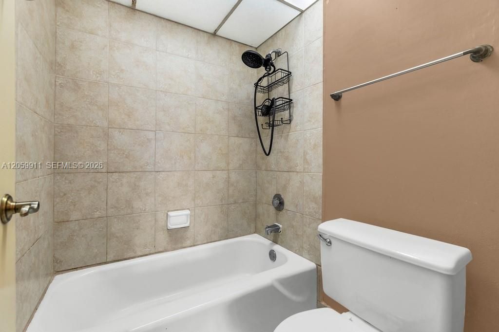3650 Inverrary Dr , Unit 3A, Lauderhill, FL 33319 Photo