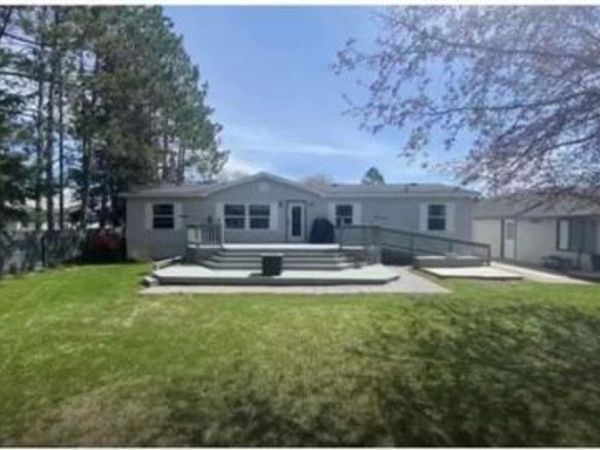 207 Lakin Avenue SW, Kelliher, MN 56650