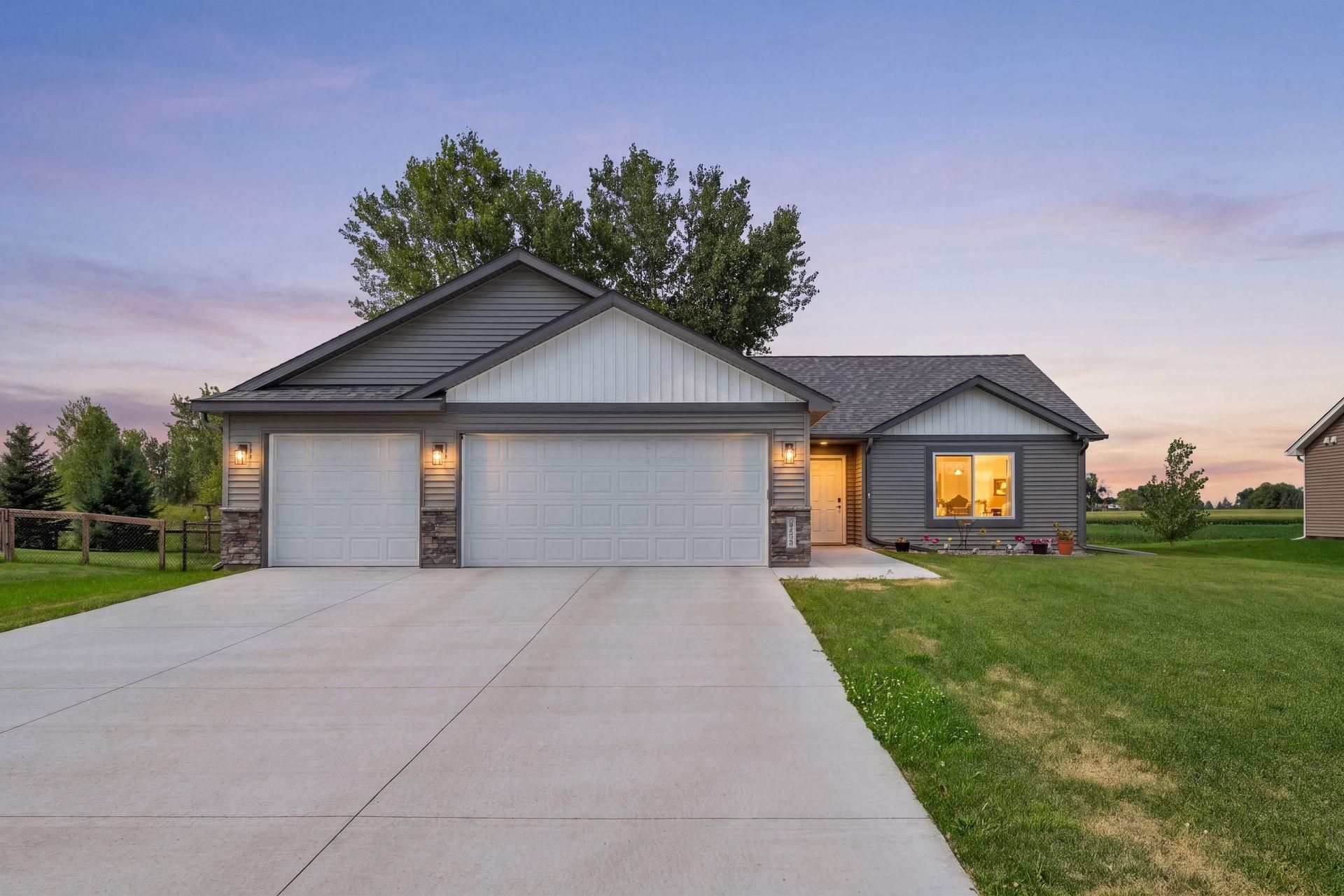 345 6th Street E, Green Isle, MN 55338