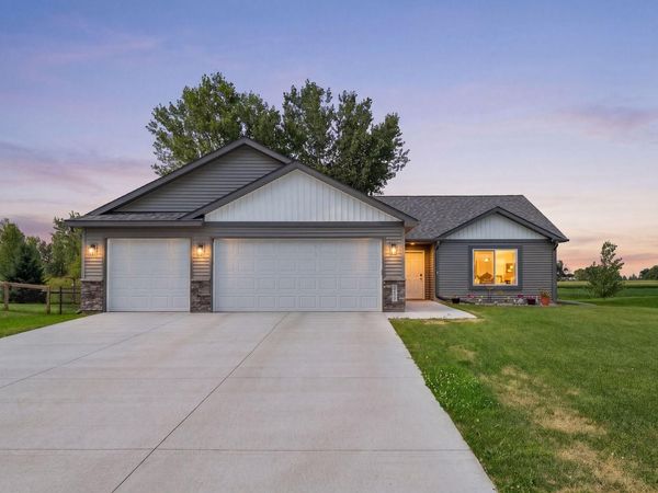 345 6th Street E, Green Isle, MN 55338