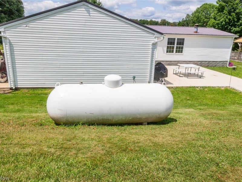 9182 Berry Road , Kensington, OH 43986 Photo 49
