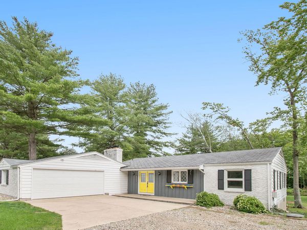 11958 Yorkshire Drive, Richland, MI 49083