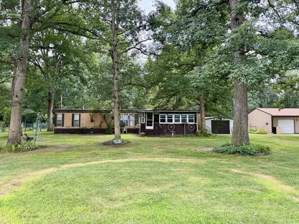 4251 Heritage Drive N , Wheatfield, IN 46392