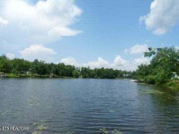24 Otomi Circle, Crossville, TN 38572