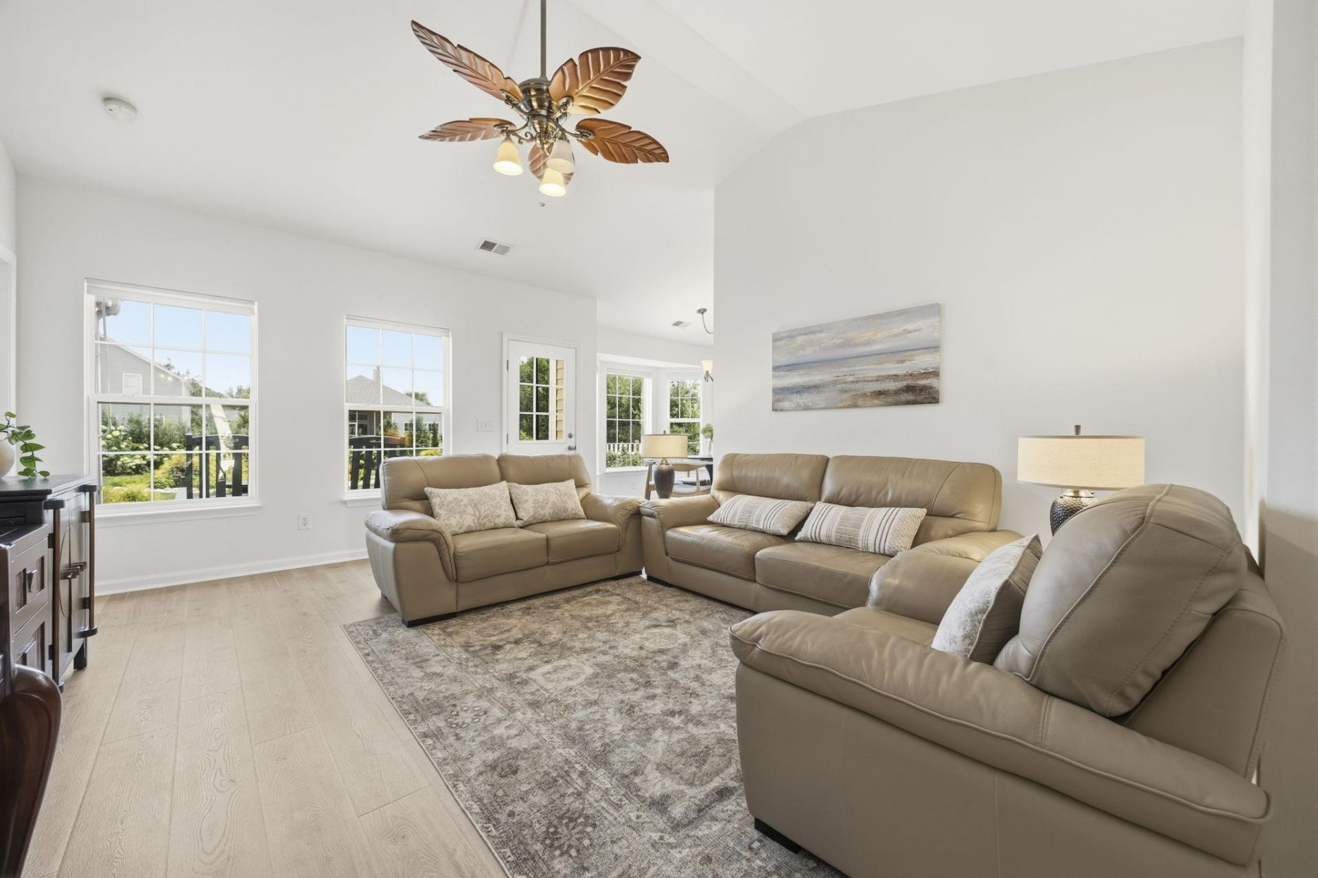 2195 Haystack Way  Photo 4
