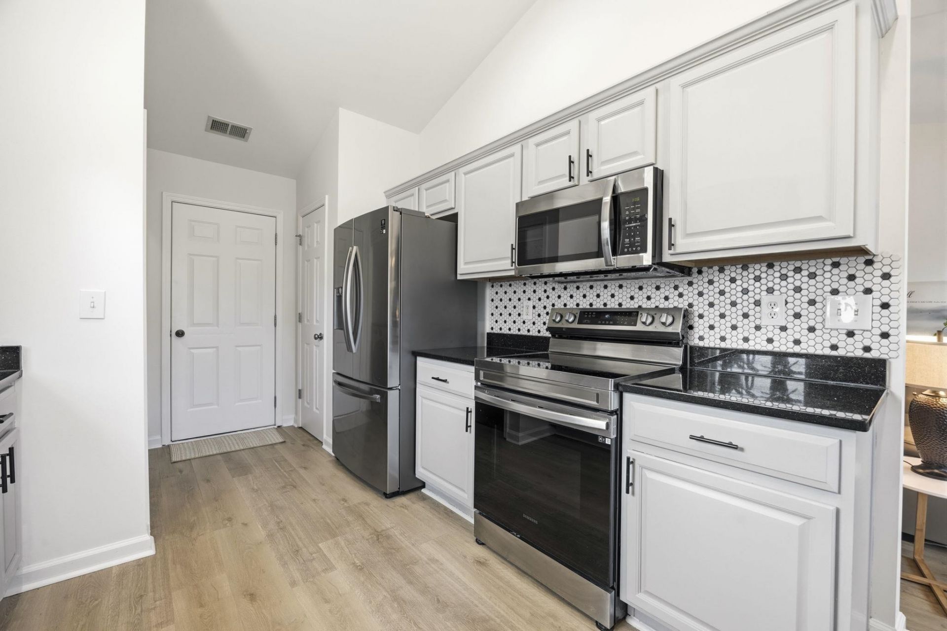 2195 Haystack Way  Photo 8