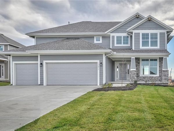 17109 W 164th Terrace, Olathe, KS 66062