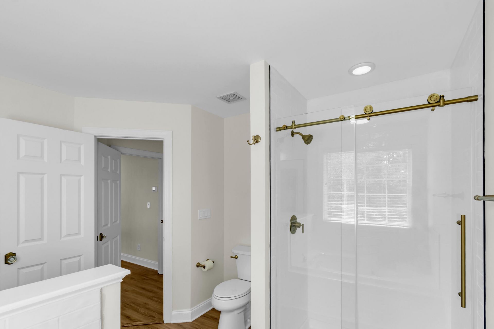 2301 N Creek Drive Photo 16
