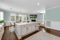 2301 N Creek Drive photo 4