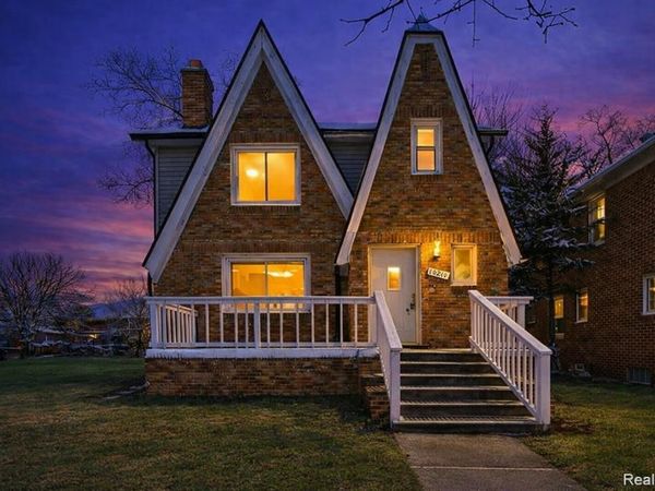 18238 Santa Rosa Drive, Detroit, Mi 48221