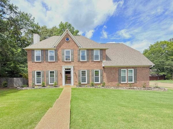 636 SYDNEY BENDER LN, Collierville, TN 38017