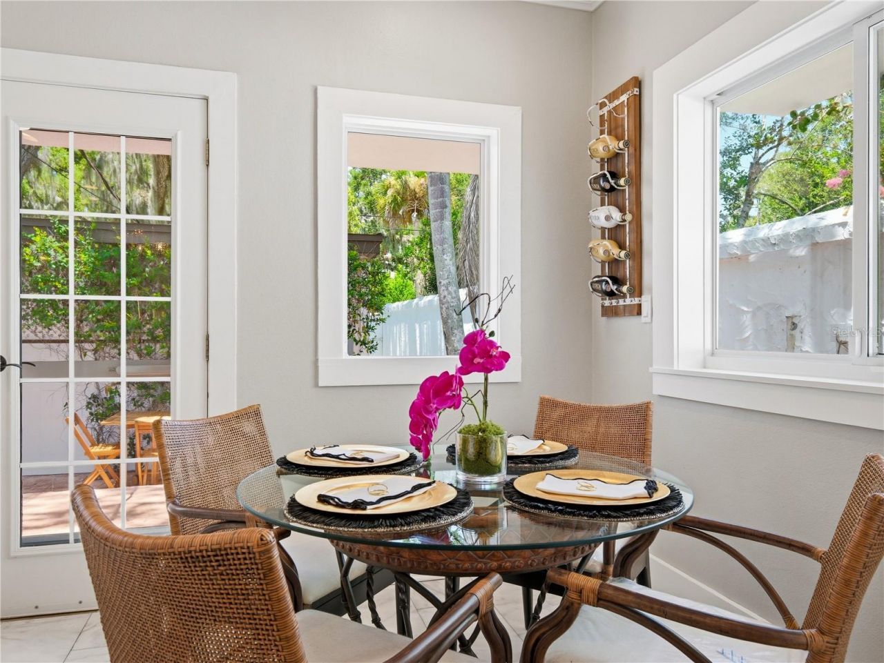 636 N Riverside Drive, New Smyrna Beach, FL 32168 Photo