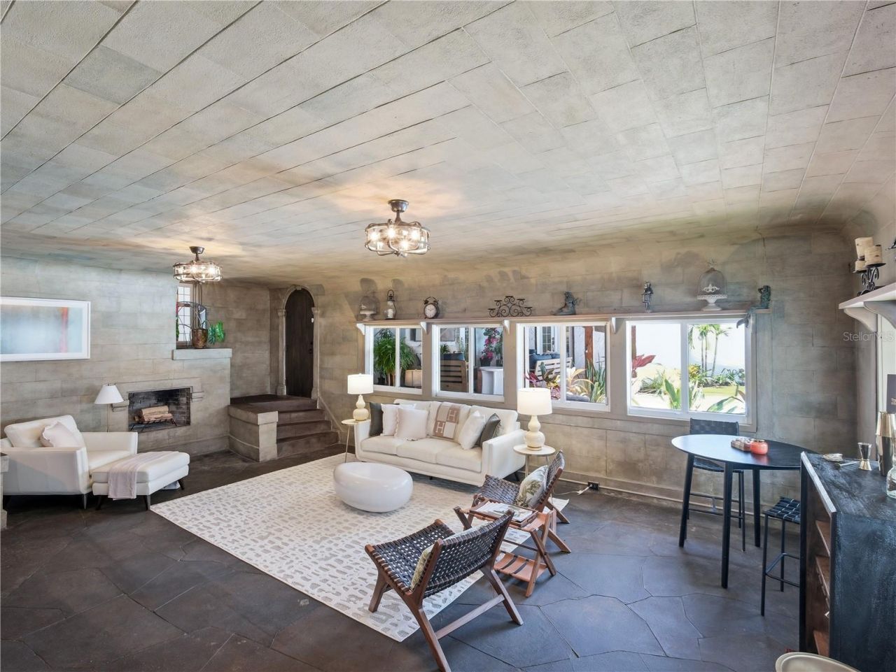 636 N Riverside Drive, New Smyrna Beach, FL 32168 Photo