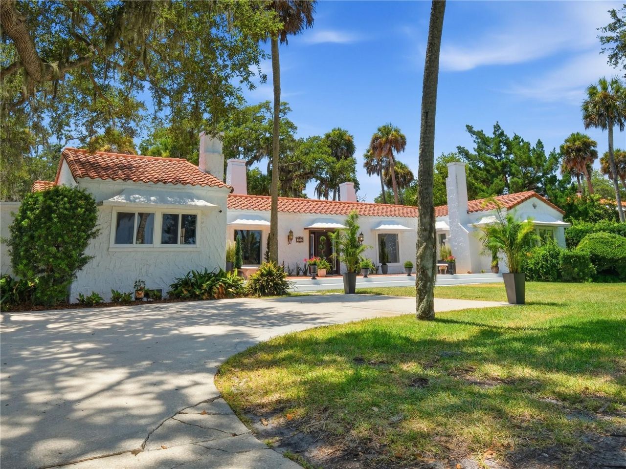 636 N Riverside Drive, New Smyrna Beach, FL 32168 Photo