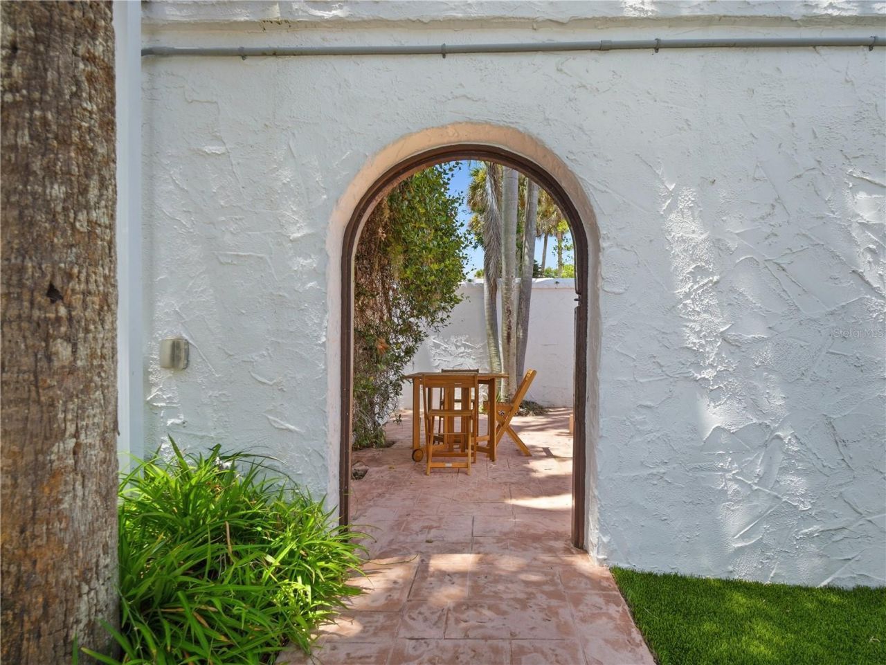 636 N Riverside Drive, New Smyrna Beach, FL 32168 Photo