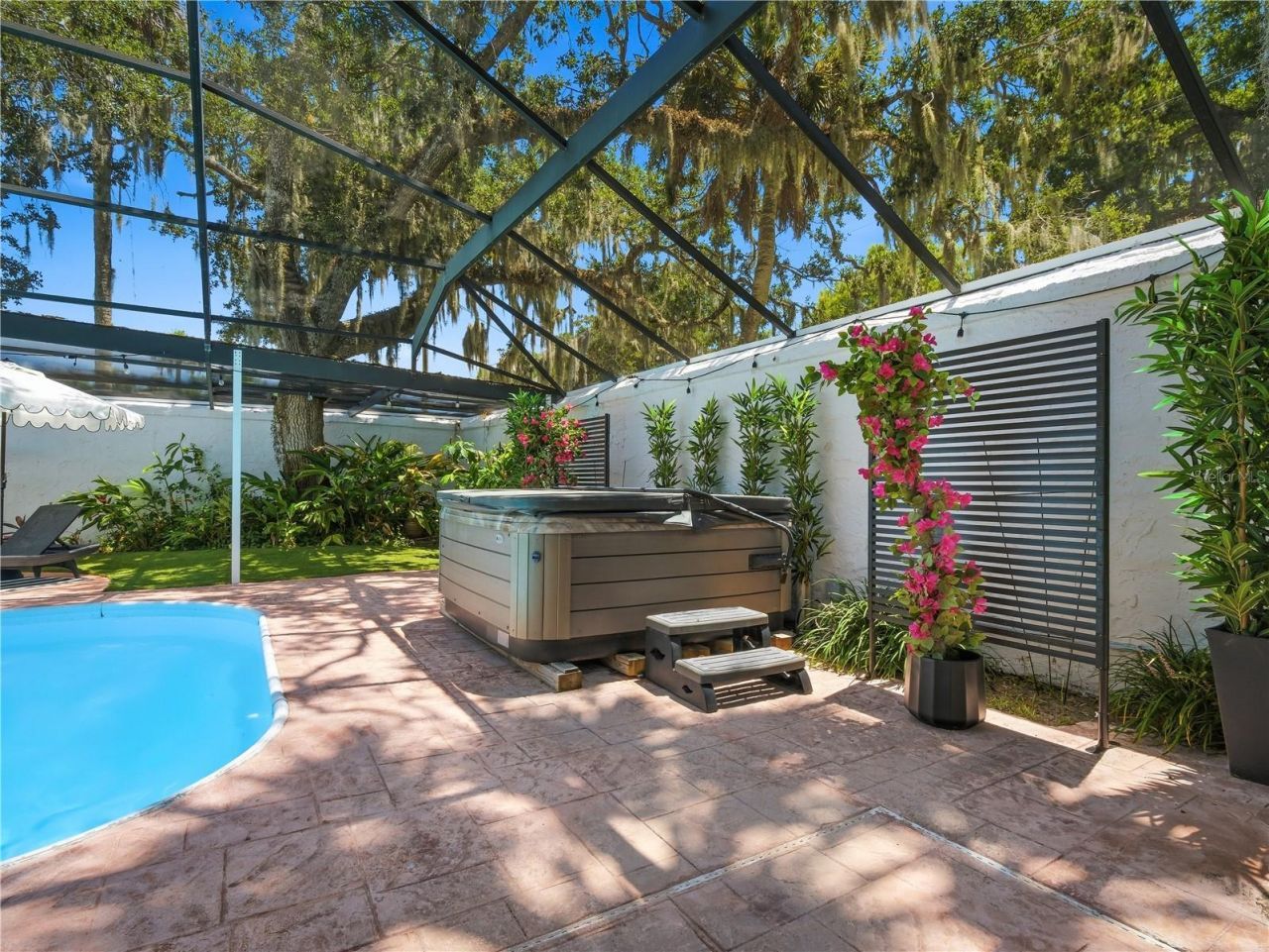 636 N Riverside Drive, New Smyrna Beach, FL 32168 Photo