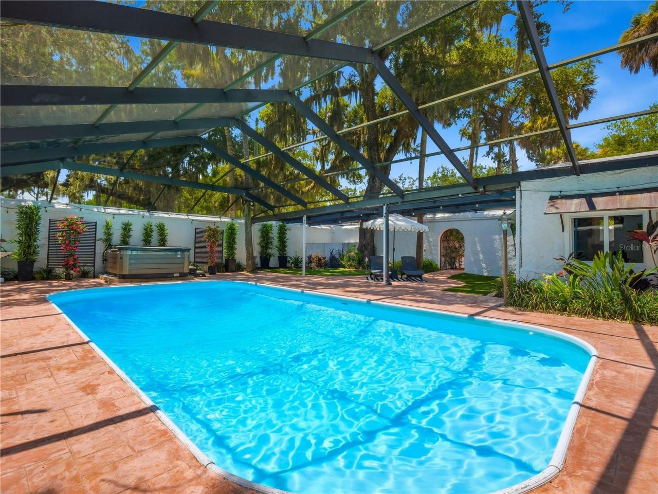 636 N Riverside Drive, New Smyrna Beach, FL 32168 Photo