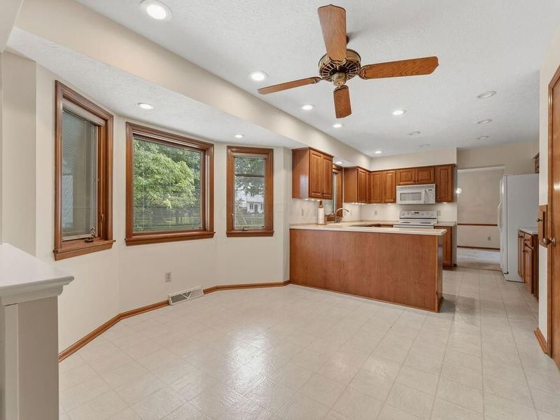 873 Prince William Lane , Westerville, OH 43081 Photo 14