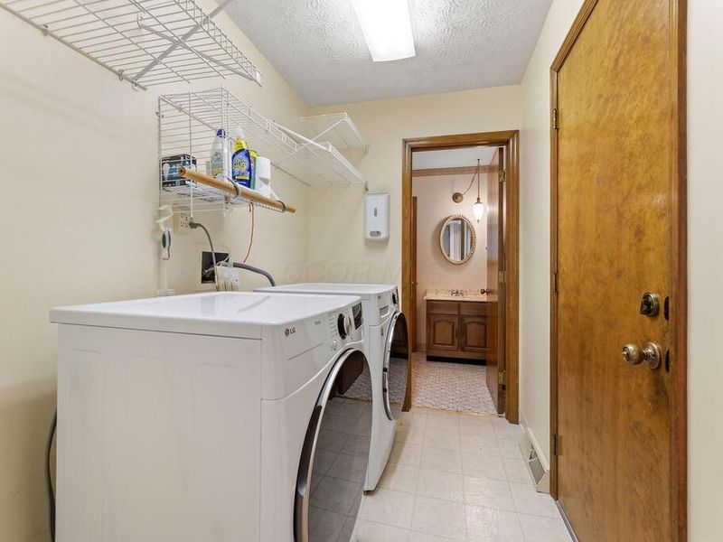 873 Prince William Lane , Westerville, OH 43081 Photo 19