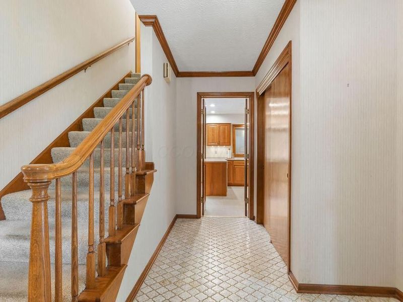 873 Prince William Lane , Westerville, OH 43081 Photo 3