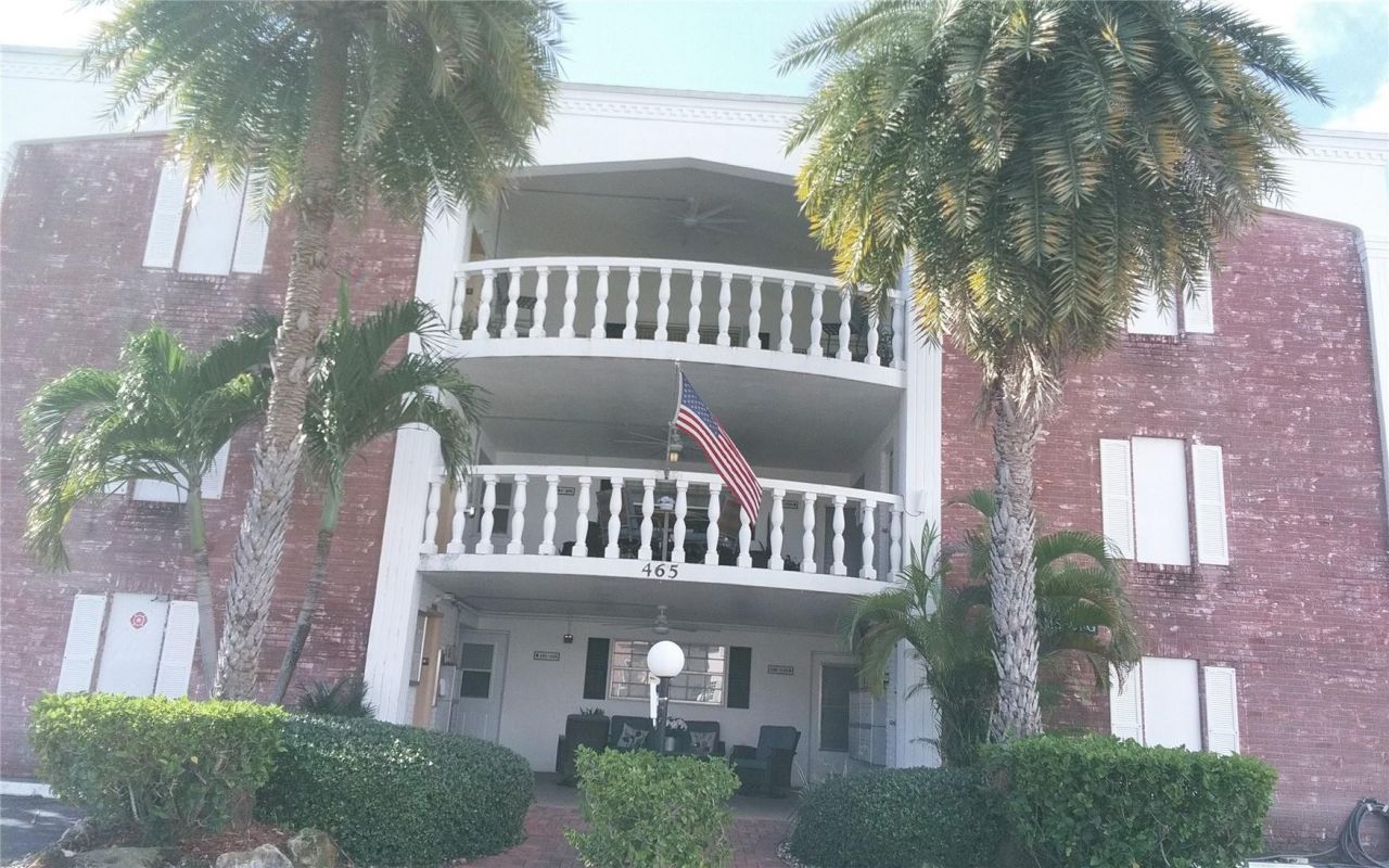 465 Paradise Isle Boulevard, Unit 307, Hallandale Beach, FL 33009 Photo