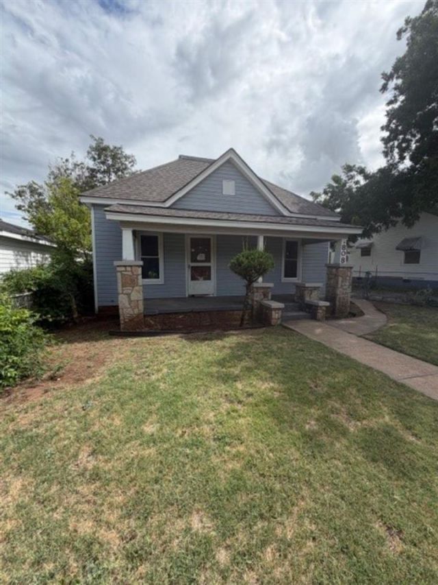 808 SW Park Ave, Lawton, OK 73501 Main Photo