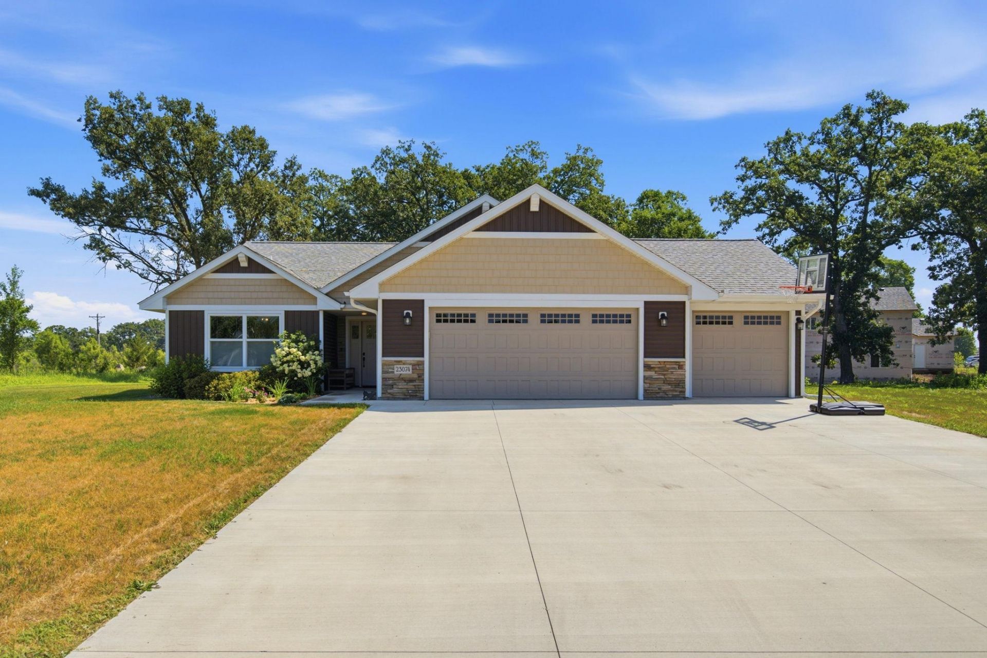 23074 27th Avenue , Saint Augusta, MN 56301