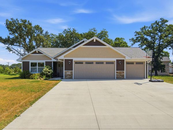23074 27th Avenue , Saint Augusta, MN 56301