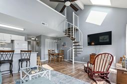 1881 Colony Dr. photo 4