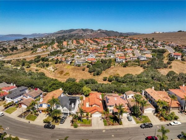 656 Shamrock, Pismo Beach, CA 93449
