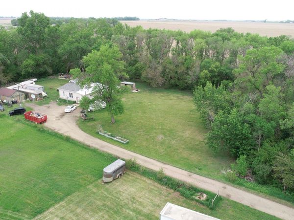 471 St, Beresford, SD 57004