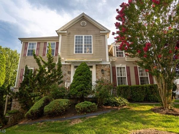 16 Biesiada Ct, Sayreville, NJ 08859
