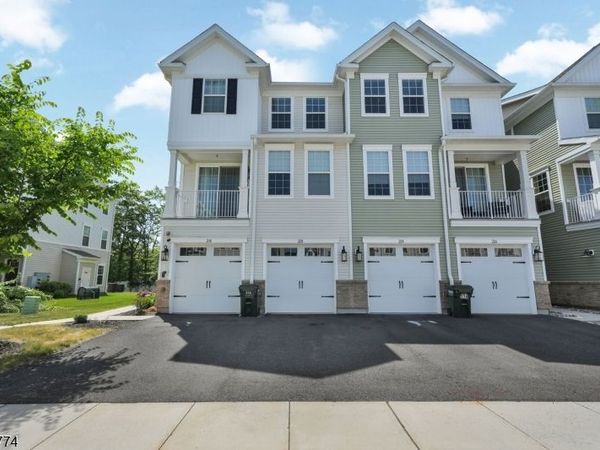 228 Park Ln, Dunellen, NJ 08812