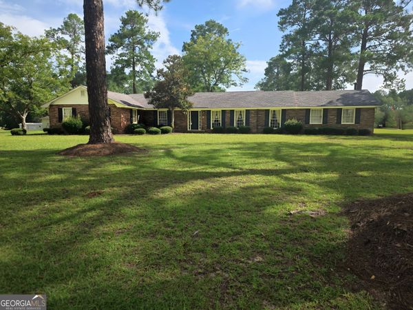 400 W Willow Lake Drive, Metter, GA 30439