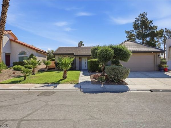 2816 Klondike Court , Las Vegas, NV 89117